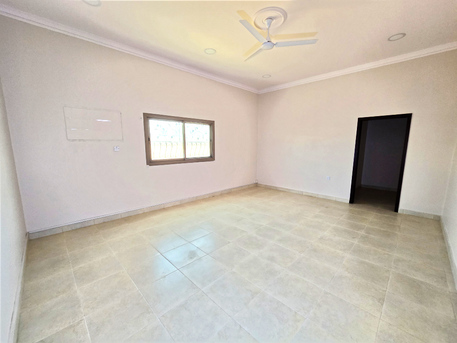 Sanabis, Offices, BHD 450,  220 Sq. Meter,  Large Commercial Space For Rent In Sanabis