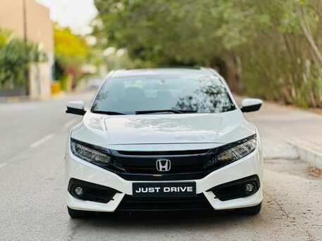 Manama, Vehicles, Cars & Trucks , BHD 3950,  Honda Civic,  2017,  Automatic,  150000 KM,    FULL OPTION MODEL WITH SUNROOF AND LEATHER SEATS CALL 33665080, 33264602
