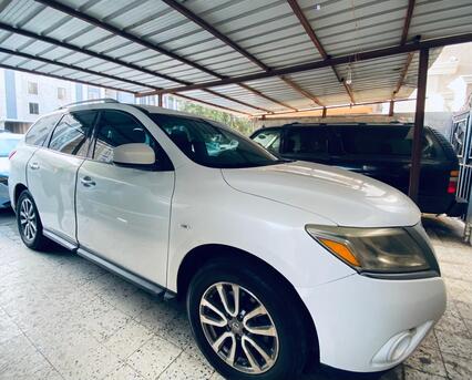 Jeddah, Vehicles, Cars & Trucks , SAR 34000,  Nissan Pathfinder,  2013,  Automatic,  183340 KM,   Pearl White 2WD