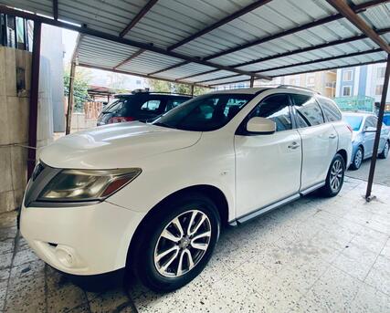 Jeddah, Vehicles, Cars & Trucks , SAR 34000,  Nissan Pathfinder,  2013,  Automatic,  183340 KM,   Pearl White 2WD