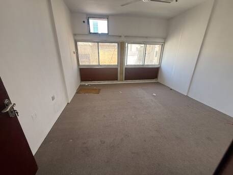 Manama, Apartments, Flats, Houses & Villas, BHD 150/month,  2 BR,  Flat For Rent In Manama Bab Elbahrain