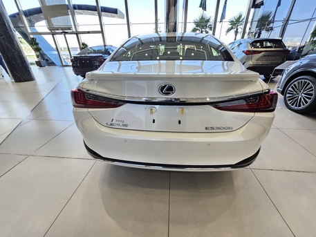Dammam, Vehicles, Cars & Trucks , SAR 1,  Lexus ES 300h,  2025,  Automatic,  5 KM,  LEXUS ES 300 HYBRID