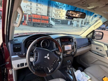 Jeddah, Vehicles, Cars & Trucks , SAR 41000,  Mitsubishi Pajero,  2016,  Automatic,  155000 KM,    (3.5L V6) - Full Option
