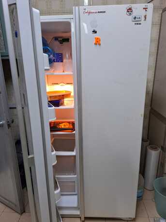 Al Wizarat, Air Conditioners, SAR 800,  LG Fridge And Craft AC
