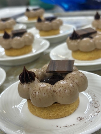 Galali, Job Seekers, Looking For A Pastry Chef Job