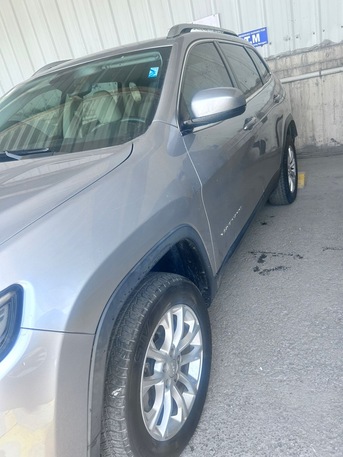 Al Khobar Al Shamalia, Vehicles, Cars & Trucks , SAR 45000,  Keep Cherokee,  1019,  Automatic,  115000 KM,  Well Maintained Jeep Cherokee 2019 Model