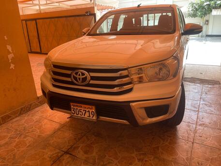 Manama, Vehicles, Cars & Trucks , BHD 4900,  Toyota Hilux,  2016,  Manual,  147000 KM,