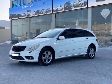 Manama, Vehicles, Cars & Trucks , BHD 1500,  MERCEDES R350,  2010,  Automatic,  359400 KM,  Mercedes Benz R-350  (White)