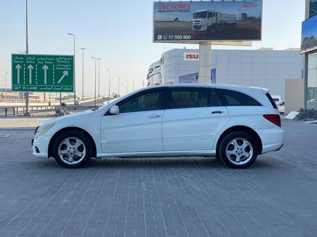 Manama, Vehicles, Cars & Trucks , BHD 1500,  MERCEDES R350,  2010,  Automatic,  359400 KM,  Mercedes Benz R-350  (White)
