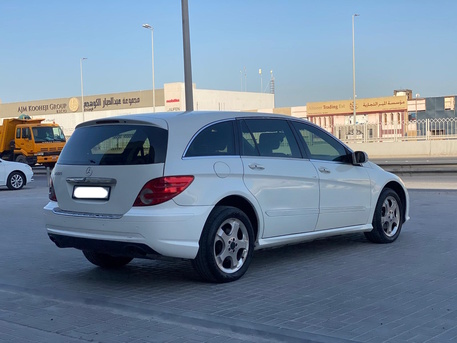 Manama, Vehicles, Cars & Trucks , BHD 1500,  MERCEDES R350,  2010,  Automatic,  359400 KM,  Mercedes Benz R-350  (White)