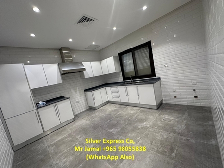 Abu Fatira, Apartments, Flats, Houses & Villas, KWD 850/month,  5 BR,  300 Sq. Meter,  Spacious 5 Bedrooms Villa Floor With Balcony In Abu Fatira.