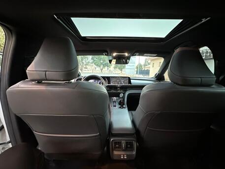Riyadh, Vehicles, Cars & Trucks , SAR 128000,  Toyota Crown Hybrid,  2023,  Automatic,  50000 KM,   Toyota Crown (Hybrid) With Sunroof N Low Odo Accident Free Car For Sales