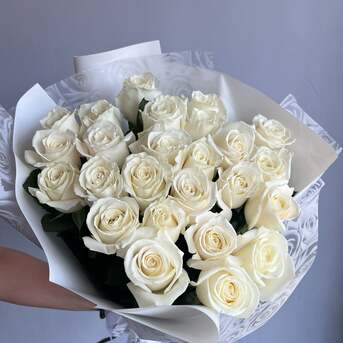 New York, Farm & Garden, USD 60,  Buy White Roses Flower Bouquet Online In USA | Fresh White Rose Arrangements