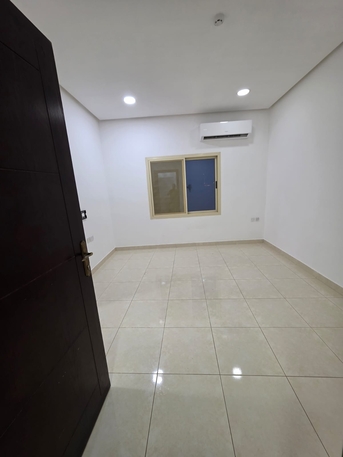 Busaiteen, Apartments, Flats, Houses & Villas, BHD 180,  1 BR,  Flat With Ewa And AC For Rent In Busaiteen