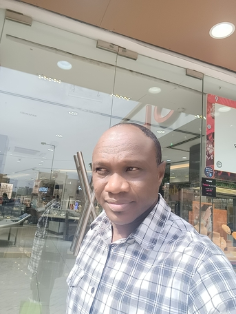 Jidhafs, Job Seekers, Waiter/salesman
