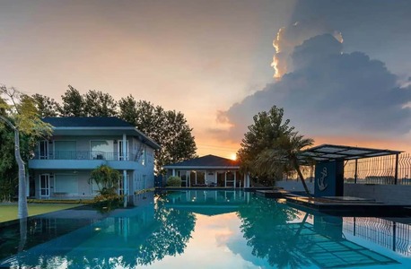 Noida, Residential Plots, Farmhouse In Noida | Lake View Farms