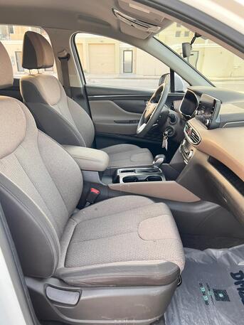 Riyadh, Vehicles, Cars & Trucks , SAR 79000,  HYUNDAI SANTAFE  V4  2.5 CC,  2023,  Automatic,  81000 KM,  MID OPTION