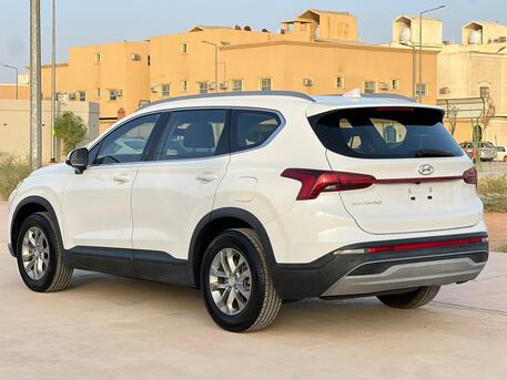 Riyadh, Vehicles, Cars & Trucks , SAR 79000,  HYUNDAI SANTAFE  V4  2.5 CC,  2023,  Automatic,  81000 KM,  MID OPTION