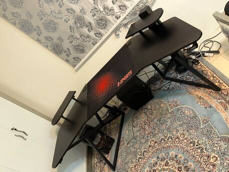 Dammam, Furniture, SAR 300,  Gaming Desk Carbon Fiber With Mousepad Carpet 180X70cm