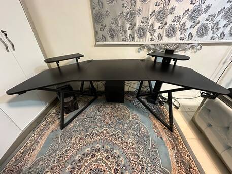 Dammam, Furniture, SAR 300,  Gaming Desk Carbon Fiber With Mousepad Carpet 180X70cm