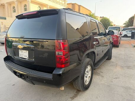 Riyadh, Vehicles, Cars & Trucks , SAR 23500,  Chevrolet Tahoe,  2007,  Automatic,  427000 KM,  For Sale:  , Black Color, In Excellent Condition.