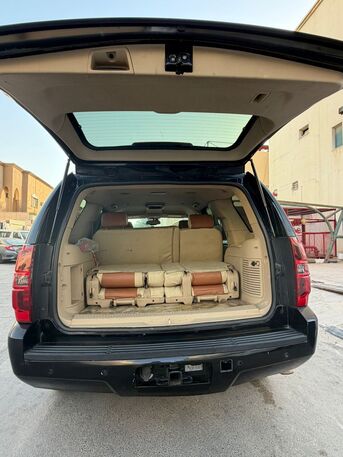 Riyadh, Vehicles, Cars & Trucks , SAR 23500,  Chevrolet Tahoe,  2007,  Automatic,  427000 KM,  For Sale:  , Black Color, In Excellent Condition.