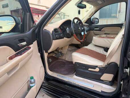 Riyadh, Vehicles, Cars & Trucks , SAR 23500,  Chevrolet Tahoe,  2007,  Automatic,  427000 KM,  For Sale:  , Black Color, In Excellent Condition.