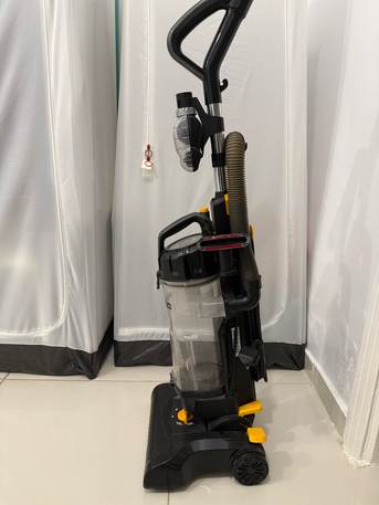 Jeddah, Machinery, SAR 250,  Eureka PowerSpeed Bagless Upright Vacuum Cleaner With Pet Pal Turbo Attachment