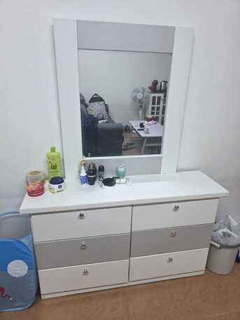 Riyadh, Furniture, SAR 800,  I Have One King Size Bed, Dressing Table, Wardrobe