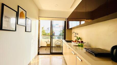 Gurgaon, Apartments, Flats, Houses & Villas, INR 4500/day,  Furnished,  Studio,  350 Sq. Feet,  Studio Apartment DLF Cyber City Phase 3