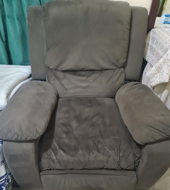 Al Malaz, Furniture, SAR 300,  Recliner Sofa And Other Items