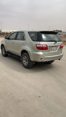 Riyadh, Vehicles, Cars & Trucks , SAR 31000,  Toyota Fortuner,  2011,  Automatic,  450000 KM,
