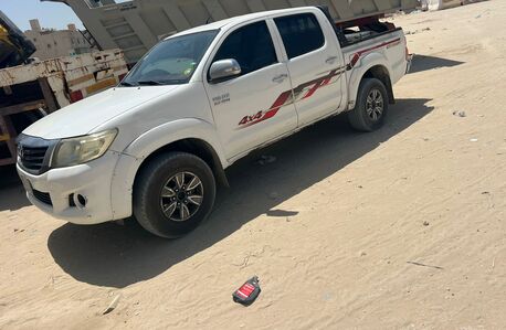 Dammam, Vehicles, Cars & Trucks , SAR 34000,  Toyota Hilux,  2012,  Automatic,  340000 KM,   Double Cabin For Sale