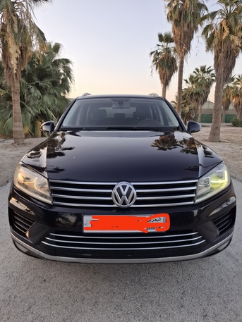 Manama, Vehicles, Cars & Trucks , BHD 5900,  VW Tuareg,  2016,  Automatic,  89210 KM,   For Urgent Sale