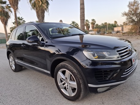 Manama, Vehicles, Cars & Trucks , BHD 5900,  VW Tuareg,  2016,  Automatic,  89210 KM,   For Urgent Sale