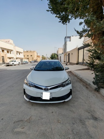 Riyadh, Vehicles, Cars & Trucks , SAR 42000,  Toyota Corolla,  2018,  Automatic,  236000 KM,    White Colour