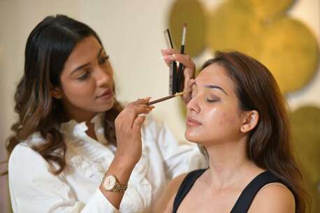 Mumbai, Business, Best Makeup Academy In Mumbai For Career Growth