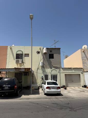 Hamad Town, Real Estate For Sale, BHD 120000,  5 BR,  327 Sq. Meter,  For Sale: Housing Unit In Hamad Town Roundabout 8 Located On A Street And Alleyway Area: 3