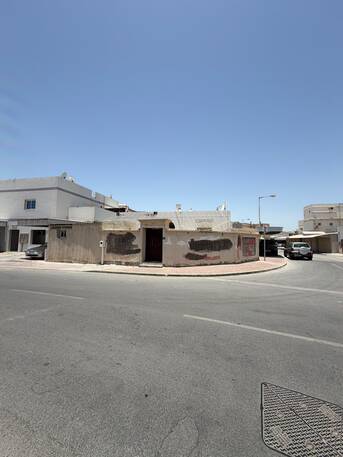 Hamad Town, Real Estate For Sale, BHD 150000,  5 BR,  392 Sq. Meter,  For Sale: Housing Unit In Hamad Town, Roundabout 4. Located On A Corner Lot With Two Stree