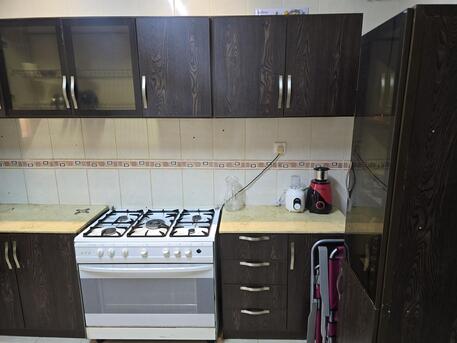 Jeddah, Household Items, SAR 1800,  Kitchen Cabinets, Electrolux 5 Burner Gas Cooker, Samsung Refrigerator 18cu Ft