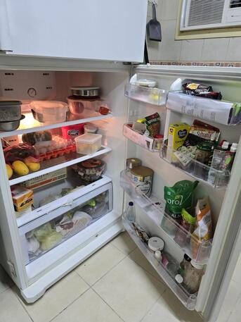 Jeddah, Household Items, SAR 1800,  Kitchen Cabinets, Electrolux 5 Burner Gas Cooker, Samsung Refrigerator 18cu Ft