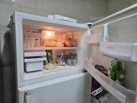 Jeddah, Household Items, SAR 1800,  Kitchen Cabinets, Electrolux 5 Burner Gas Cooker, Samsung Refrigerator 18cu Ft