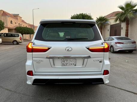 Riyadh, Vehicles, Cars & Trucks , SAR 375000,  Lexus LX 570 S,  2020,  Automatic,  50000 KM,    Fully Loaded With Sunroof N 4x4 1st Owner Accident Free Car For Sales