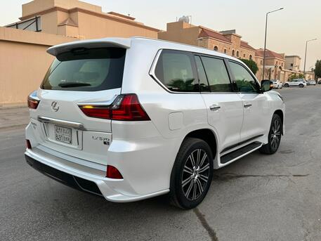 Riyadh, Vehicles, Cars & Trucks , SAR 375000,  Lexus LX 570 S,  2020,  Automatic,  50000 KM,    Fully Loaded With Sunroof N 4x4 1st Owner Accident Free Car For Sales