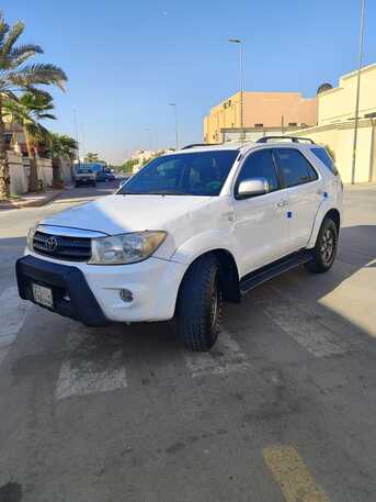 Riyadh, Vehicles, Cars & Trucks , SAR 32000,  Toyota Fortuner 2009,  2009,  Automatic,  368000 KM,  Toyota Fortuner For Sale