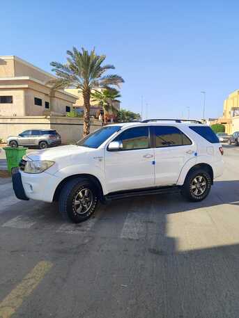 Riyadh, Vehicles, Cars & Trucks , SAR 32000,  Toyota Fortuner 2009,  2009,  Automatic,  368000 KM,  Toyota Fortuner For Sale