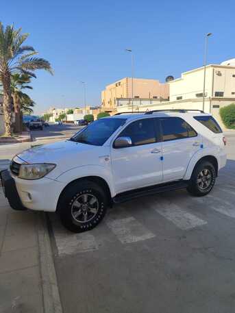 Riyadh, Vehicles, Cars & Trucks , SAR 32000,  Toyota Fortuner 2009,  2009,  Automatic,  368000 KM,  Toyota Fortuner For Sale