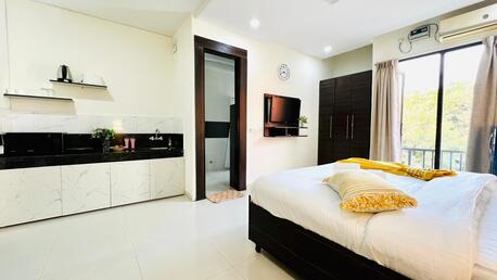 Gurgaon, Apartments, Flats, Houses & Villas, INR 3000/day,  Furnished,  Studio,  350 Sq. Feet,  BLUO STAYS SERVICE APARTMENTS DLF CYBER CITY GURGAON