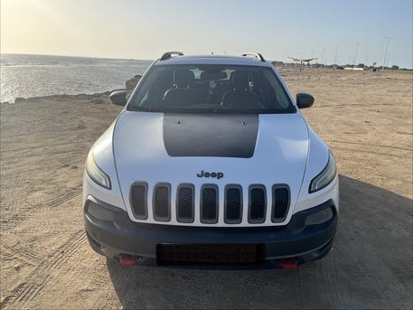Rabigh, Vehicles, Cars & Trucks , SAR 35000,  Jeep Cherokee Trailhawk,  2014,  Automatic,  200000 KM,   , Auto, V6
