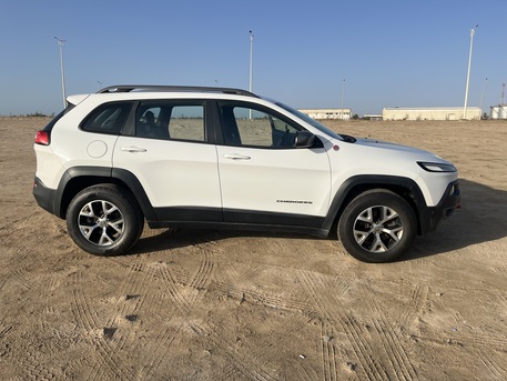 Rabigh, Vehicles, Cars & Trucks , SAR 35000,  Jeep Cherokee Trailhawk,  2014,  Automatic,  200000 KM,   , Auto, V6